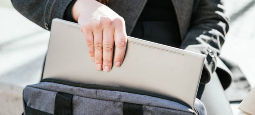 パソコンケースおすすめガイド<br>持ち運びや保護に適した選び方のポイント