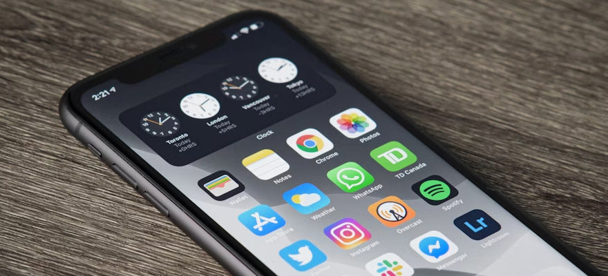 iPhoneブラウザのキャッシュクリア方法<br>SafariやChromeの動作を軽くする手順