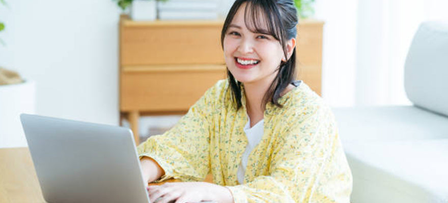 大学生のパソコンは中古で十分!<br>おすすめの選び方と注意点