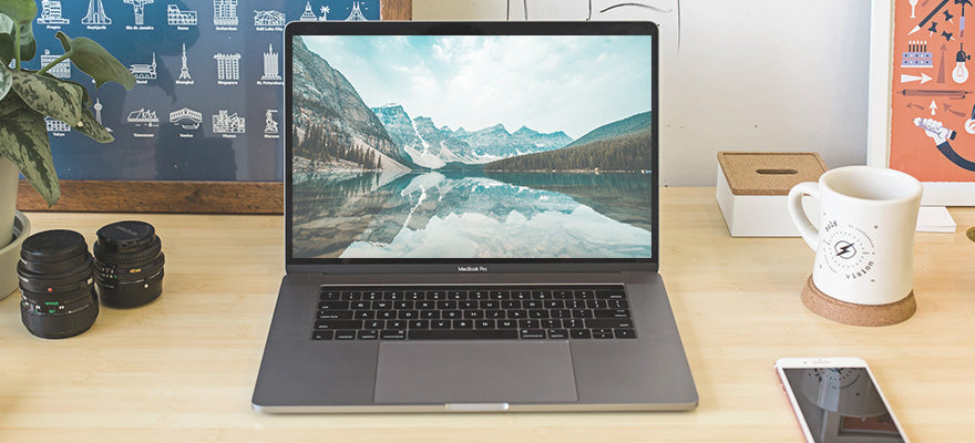 おしゃれなパソコン壁紙の選び方<br>気分が上がるデザインと設定ガイド