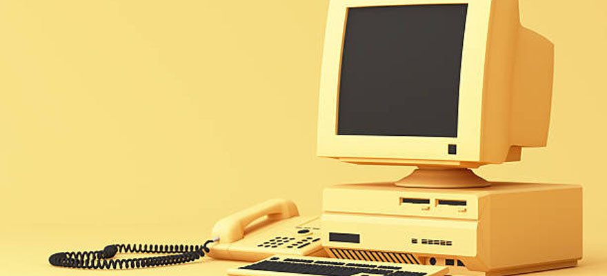 パソコンの型落ちは何年までが狙い目？<br>コスパ良く買うための選び方